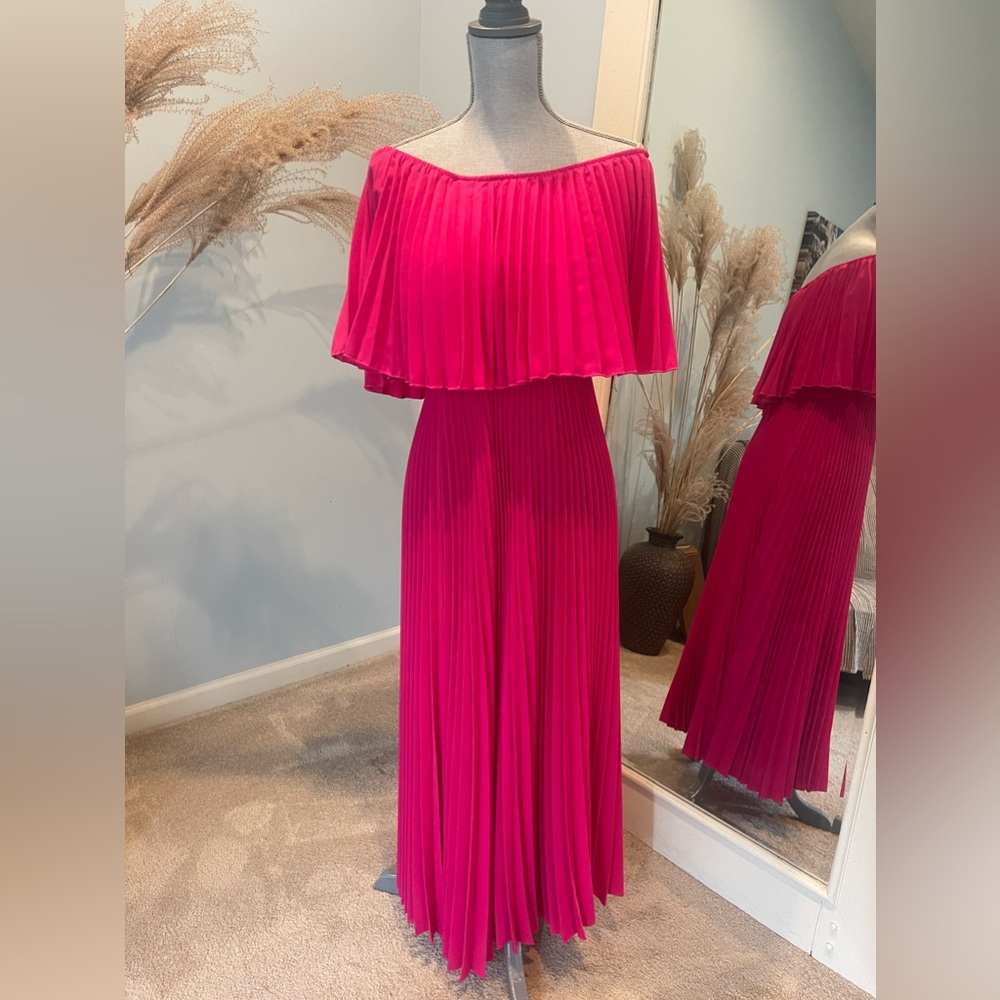 Vacation dress fusia pink. Size S